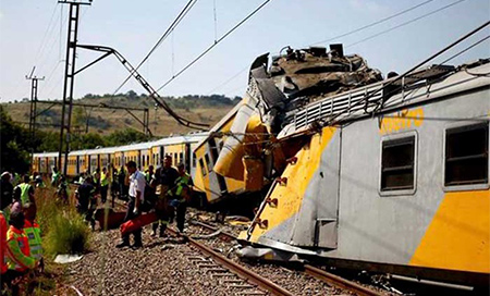 Más de 200 heridos por un choque de dos trenes en Sudáfrica